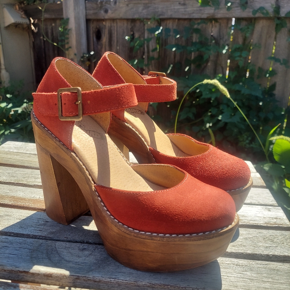 Freebird by Steven Poppy Suede Rust Platform Mary Jane Heels Sz 37 6.5